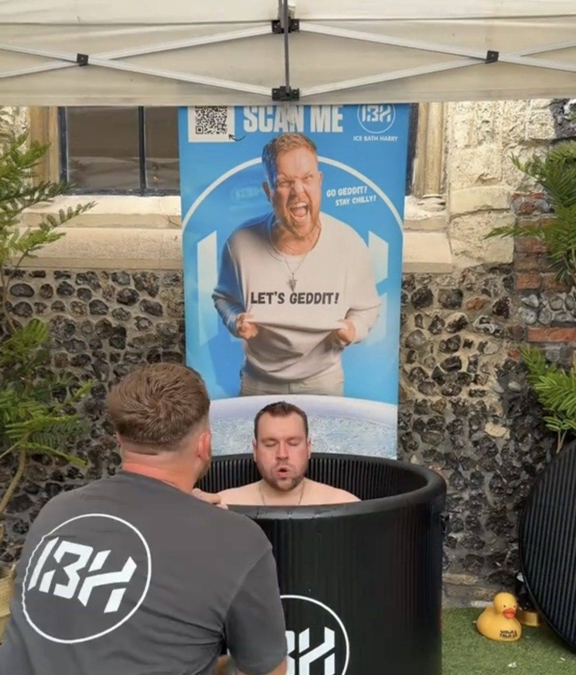 Sean Brown and Ice Bath Harry during Sean's plunge at Mental Wealth 2026